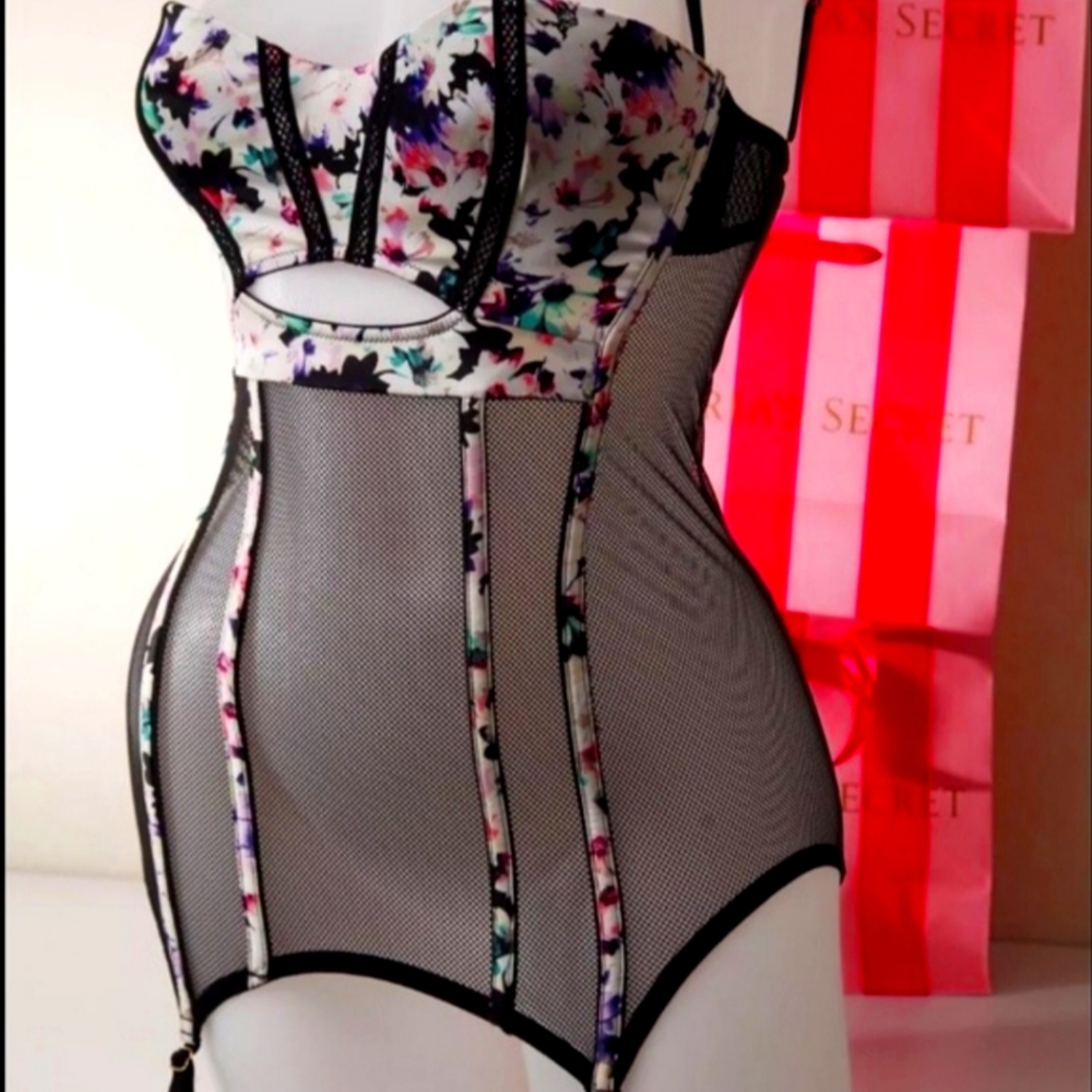 Victoria's Secret NWT Lingerie Corset
